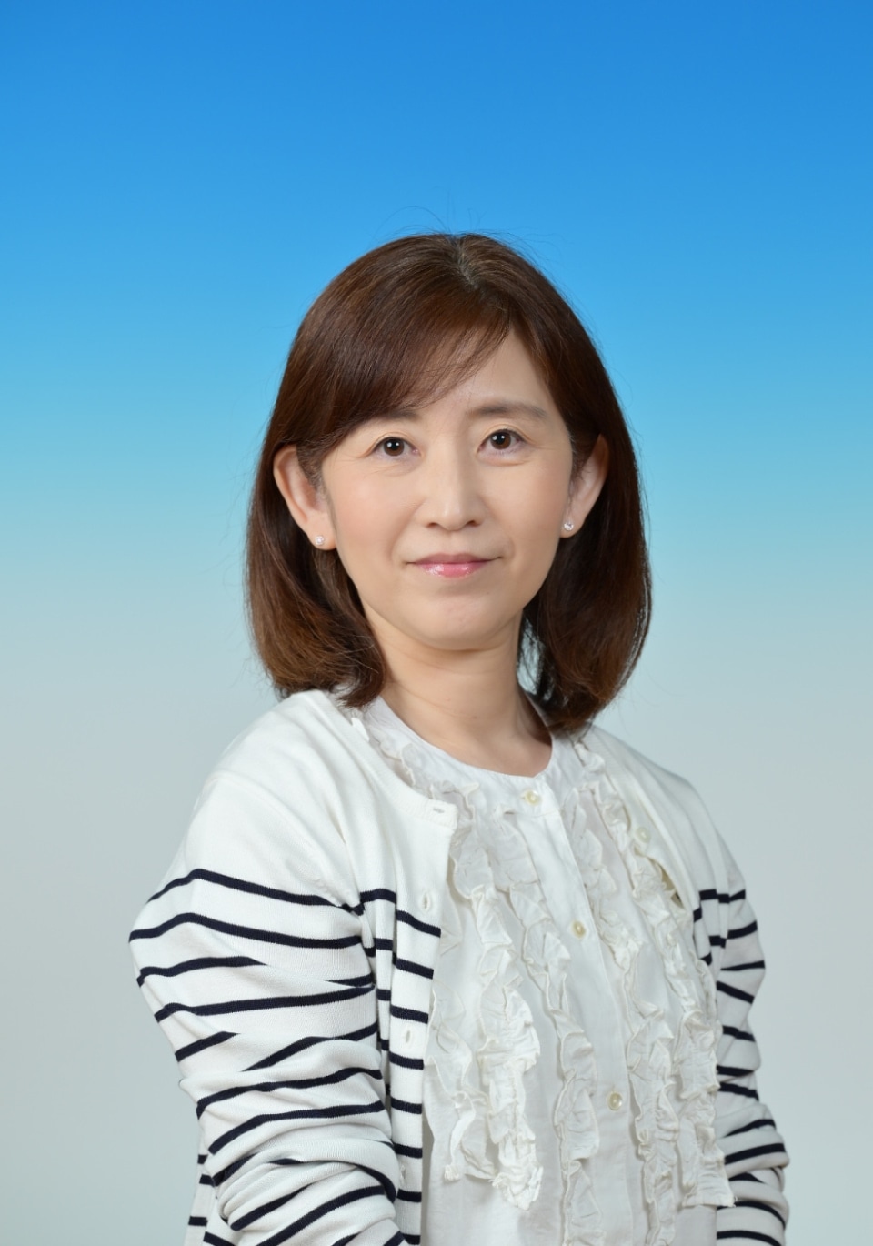 Maki Nontani, Office (Accountant)